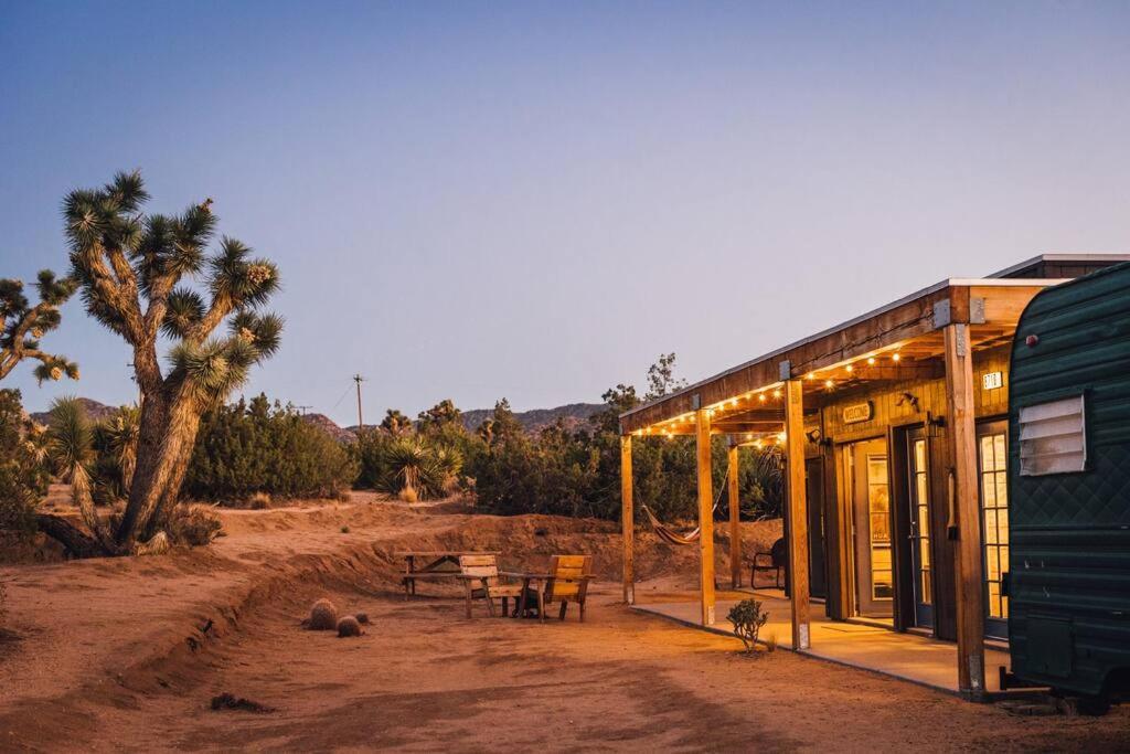 Joshua Tree Hidden Tower * Views - Landmark Yucca Valley Exteriör bild