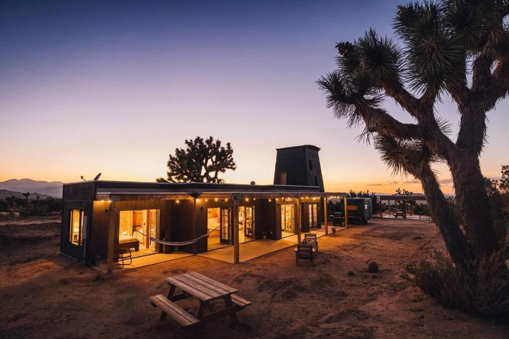Joshua Tree Hidden Tower * Views - Landmark Yucca Valley Exteriör bild